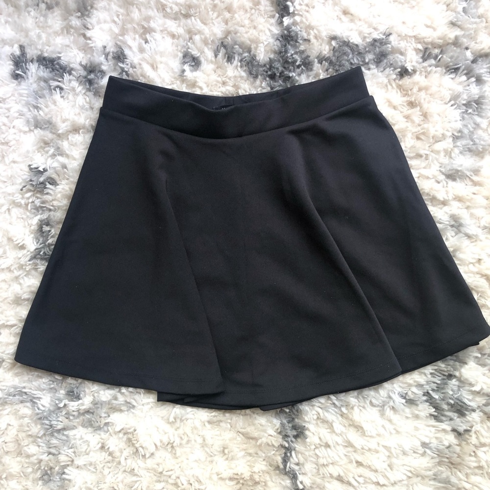 *2 for $20 Bundle* EUC F21 Black Skater Skirt
